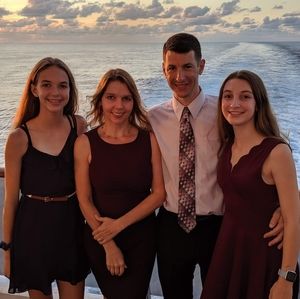 Meet your Posher, Violet